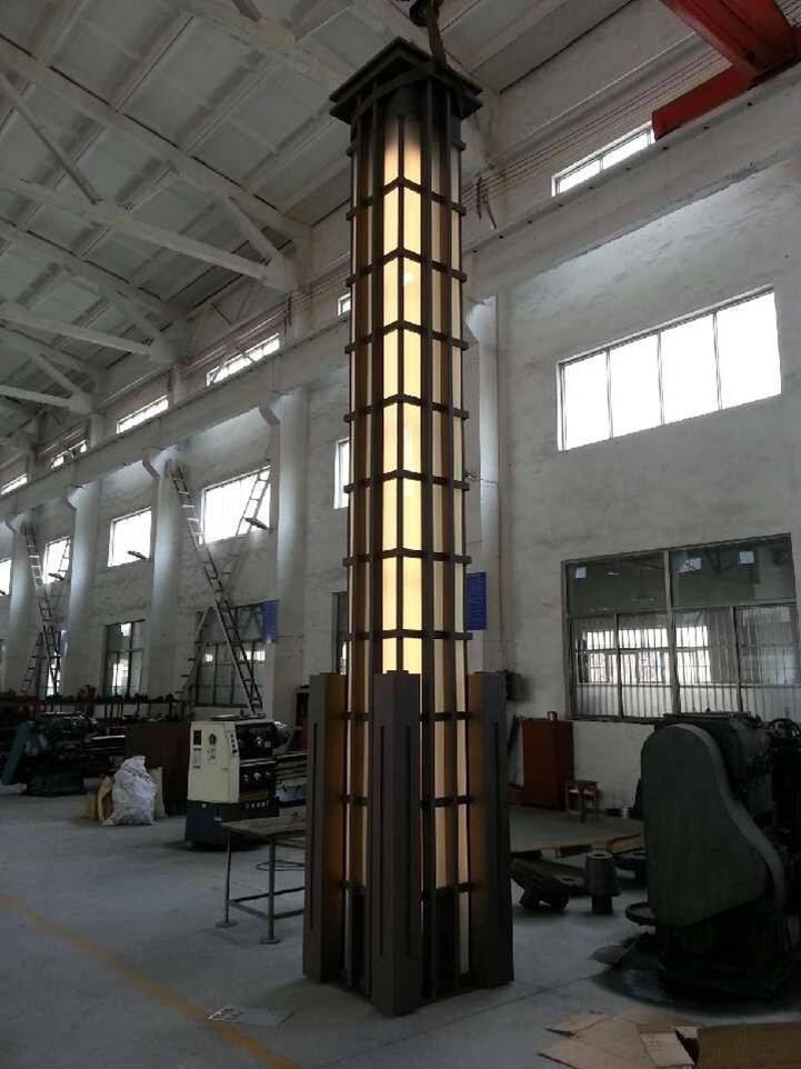 LED^